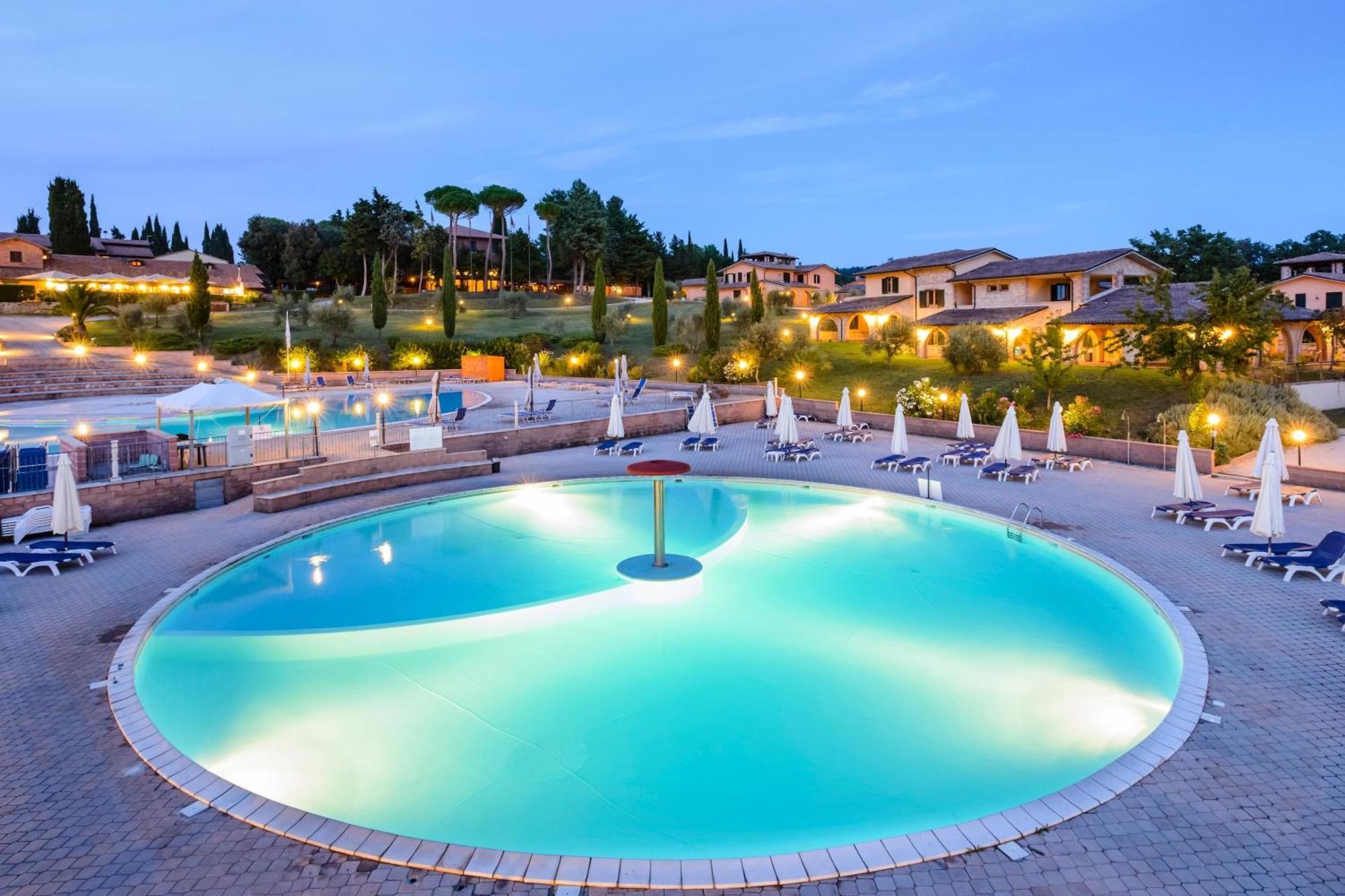 Residence With Swimming Pool Immersed In The Typical Tuscan Countryside Just 5 Minutes From Massa Marittima Podere Pian Mucini Exterior photo